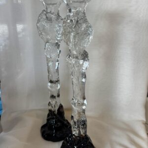 Kasvimaalla kynttilänjalka, ruskea