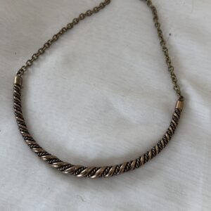 Halikon Lampolan Kierrekääty, pronssi